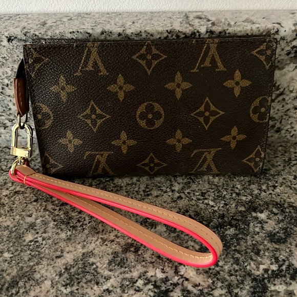 Louis Vuitton Monogram Cosmetic Pouch - Picture 3 of 15